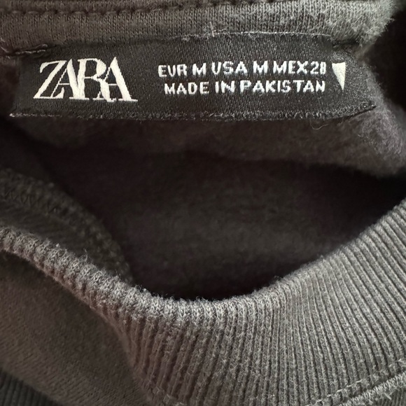 Zara Women’s Grey Cropped Sweatshirt Size Medium - Picture 3 of 3